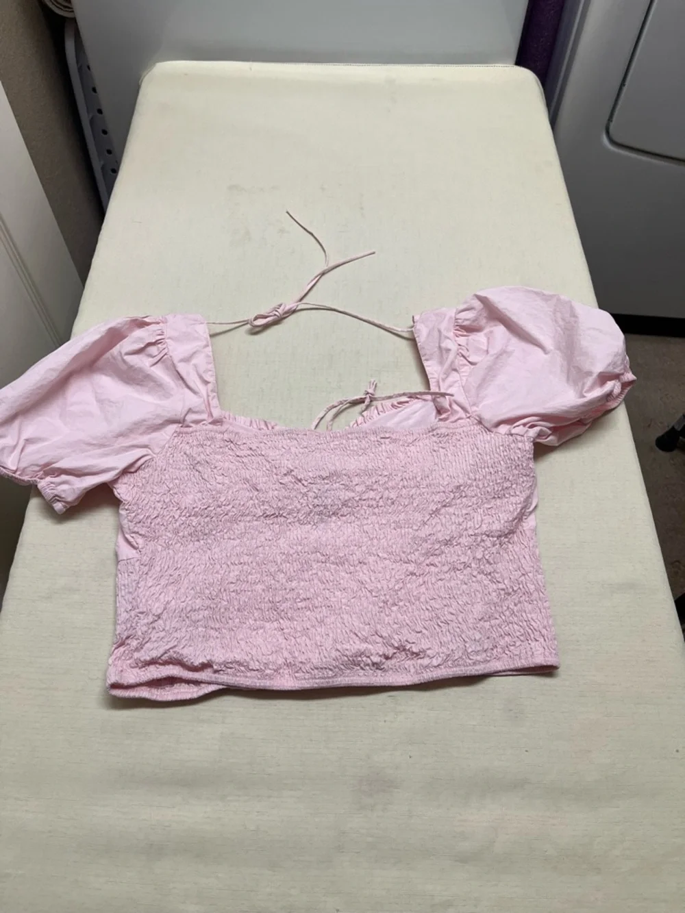 ASTR the Label L pink puff sleeve smocked poplin blouse